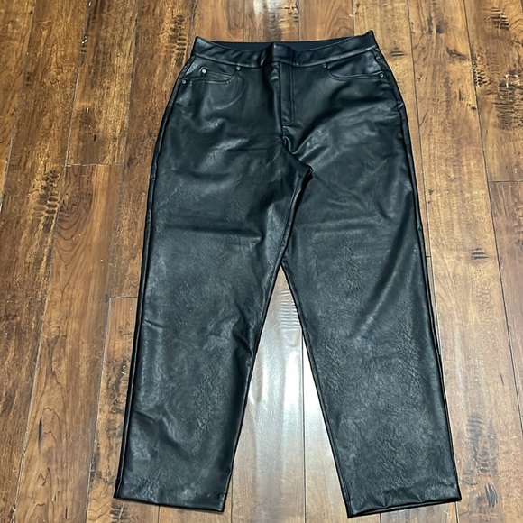 SPANX Classic Black Straight Leg Pants - Picture 9 of 16